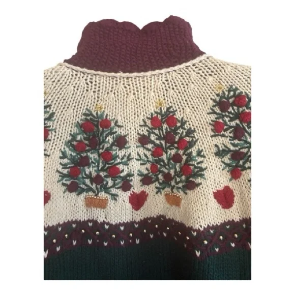 Vintage Floral Embroidered Christmas Sweater Size S - Picture 9 of 16